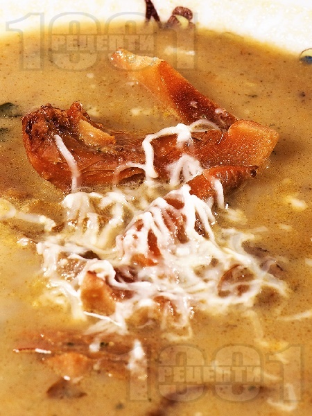 Гъбено-картофена крем супа с рижики, сърненки и лимонки - снимка на рецептата